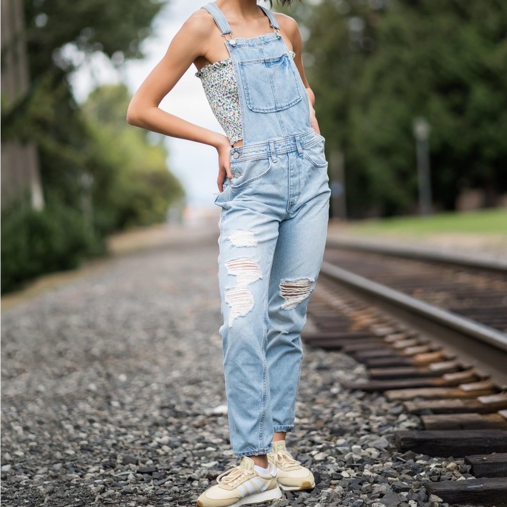 Womens denim overalls. Size 2